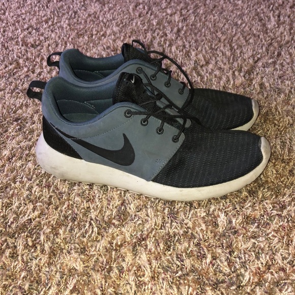 nike roshe size 8